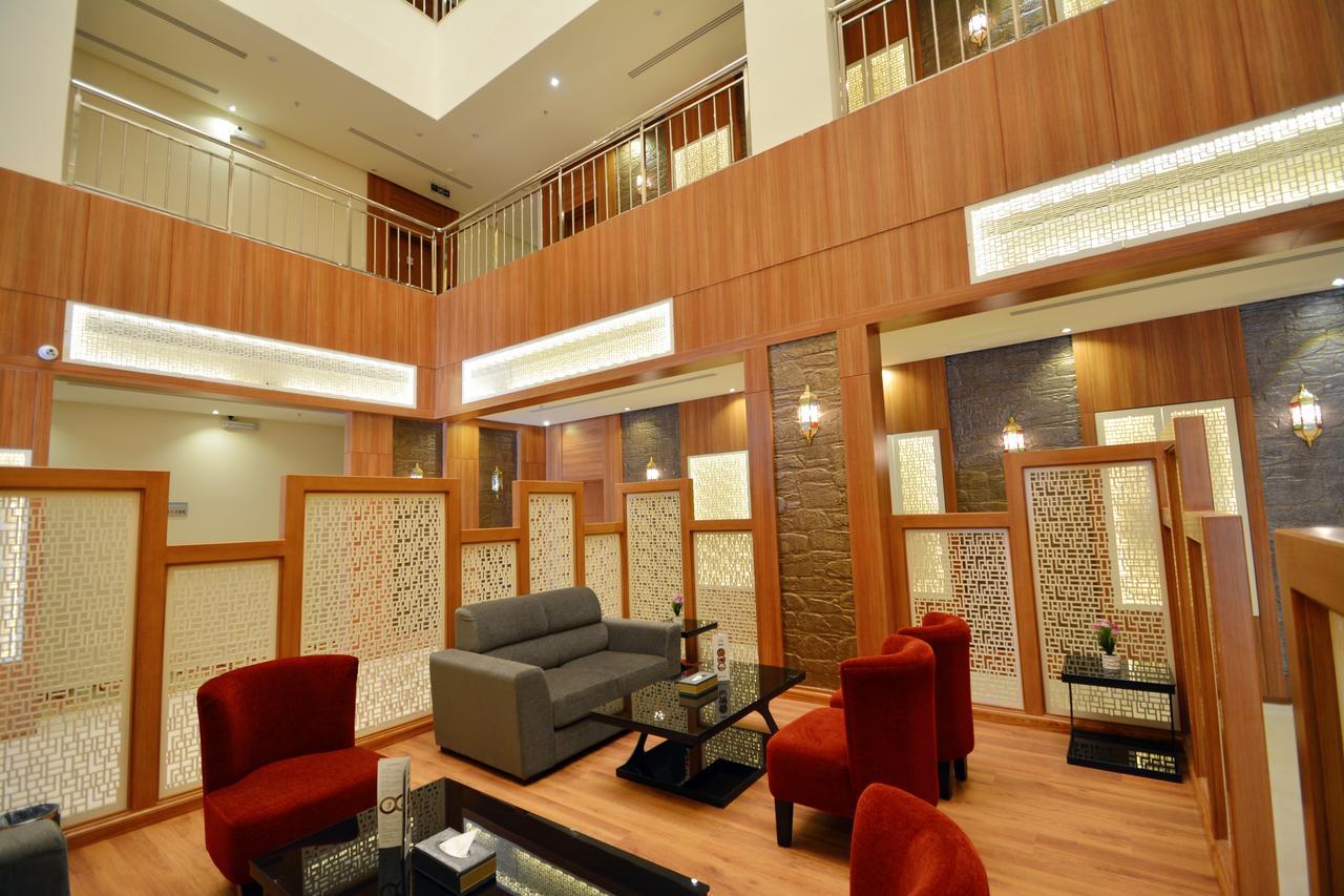 Thwary Hotel Suites Ar Riyad Esterno foto