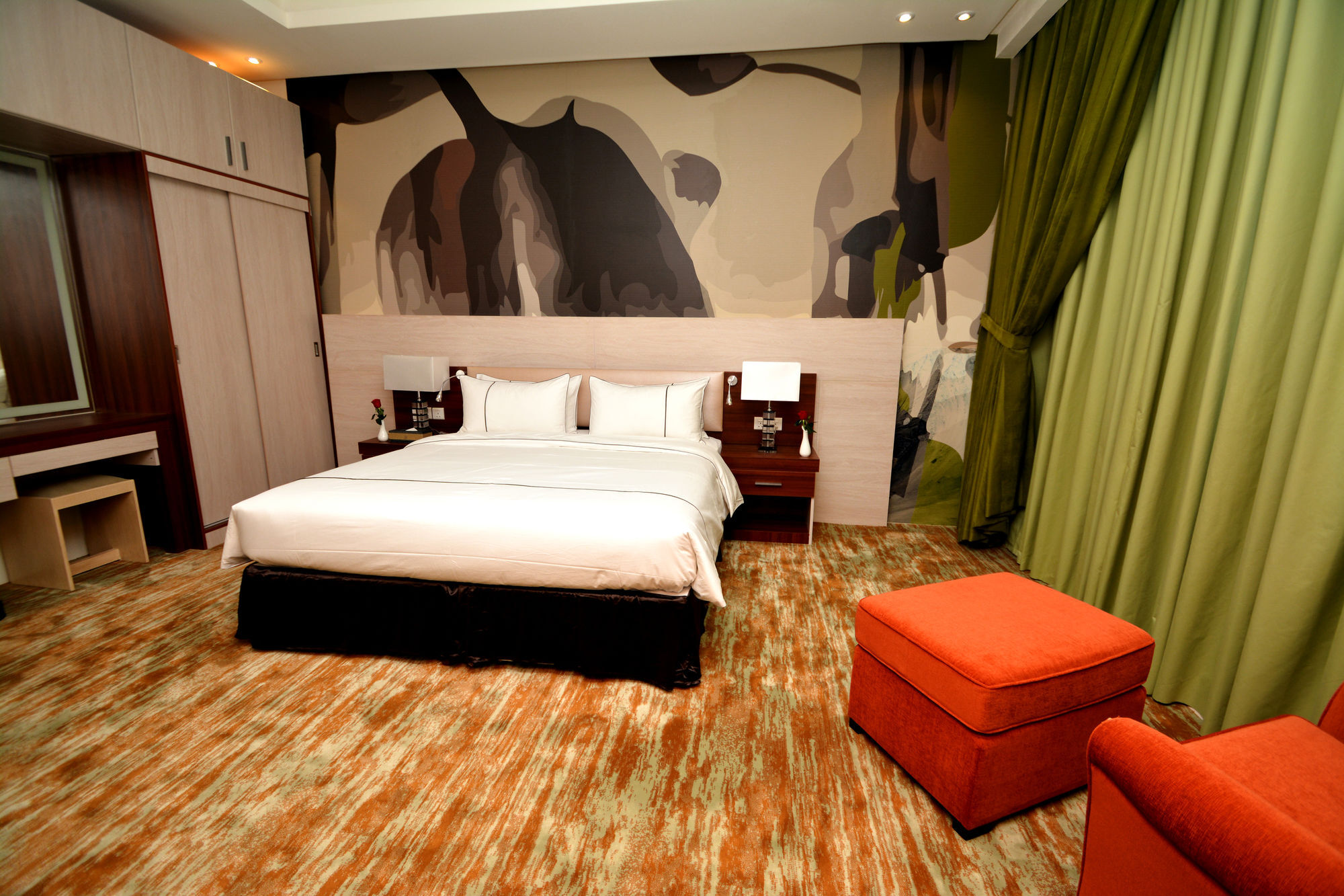 Thwary Hotel Suites Ar Riyad Esterno foto